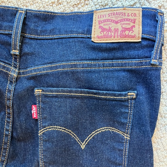 Levi’s 720 High Rise Super Skinny - Picture 2 of 5